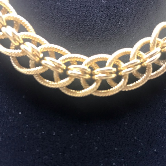 Gold plated chunky necklace - Picture 4 of 7